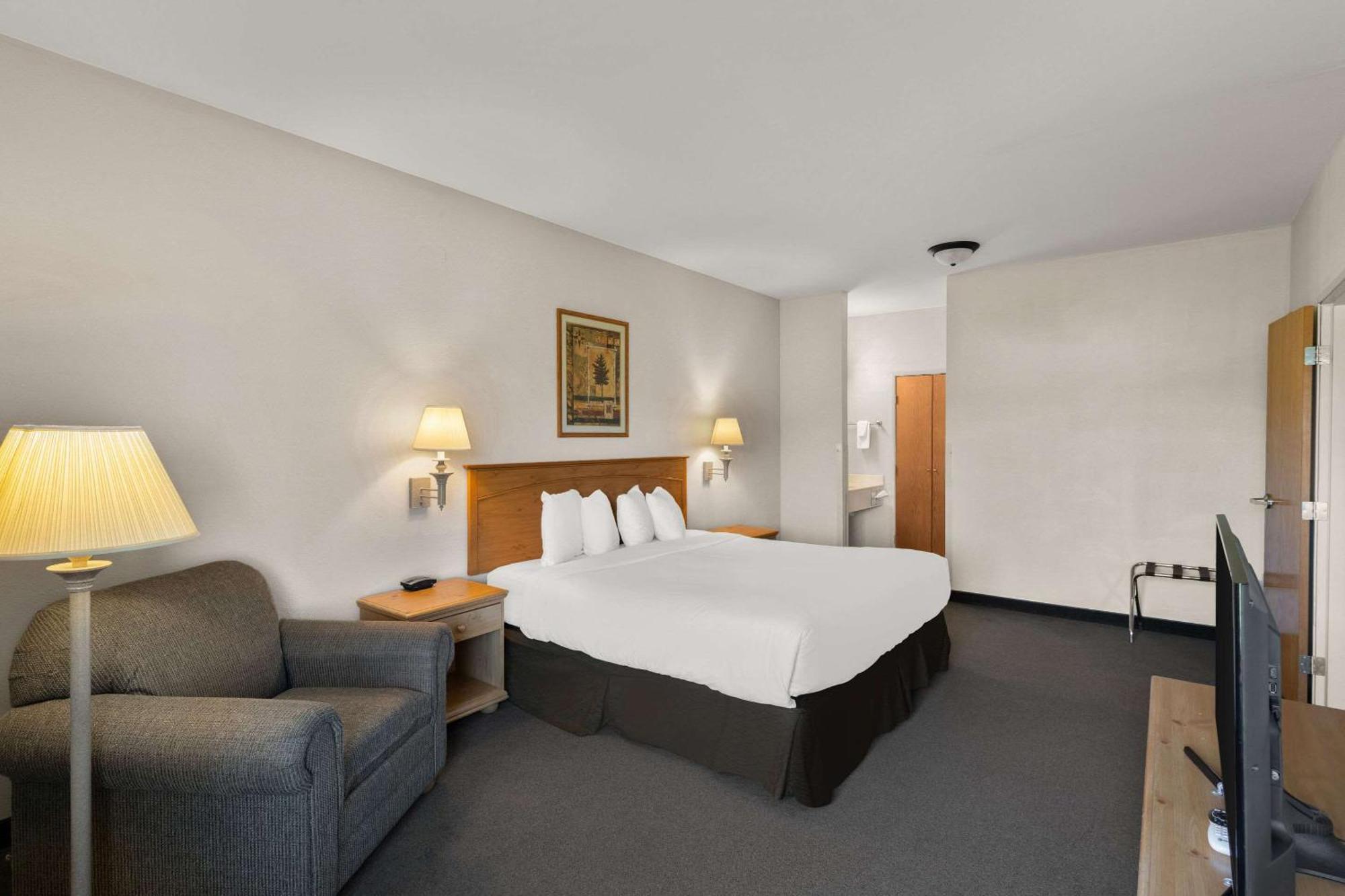 Rodeway Inn & Suites Tomahawk Екстер'єр фото
