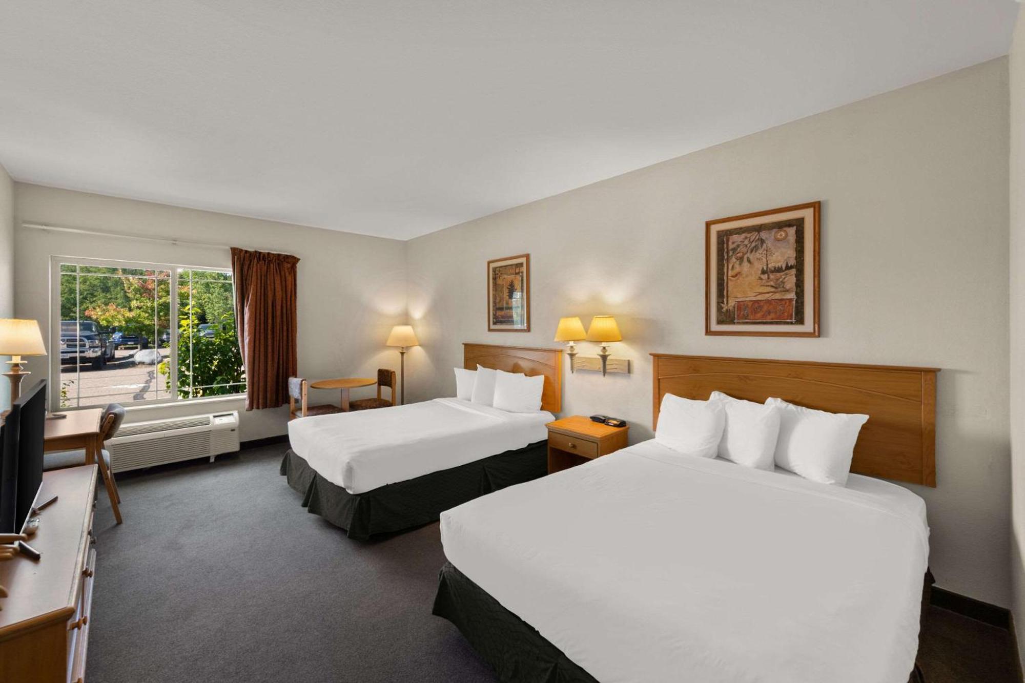 Rodeway Inn & Suites Tomahawk Екстер'єр фото