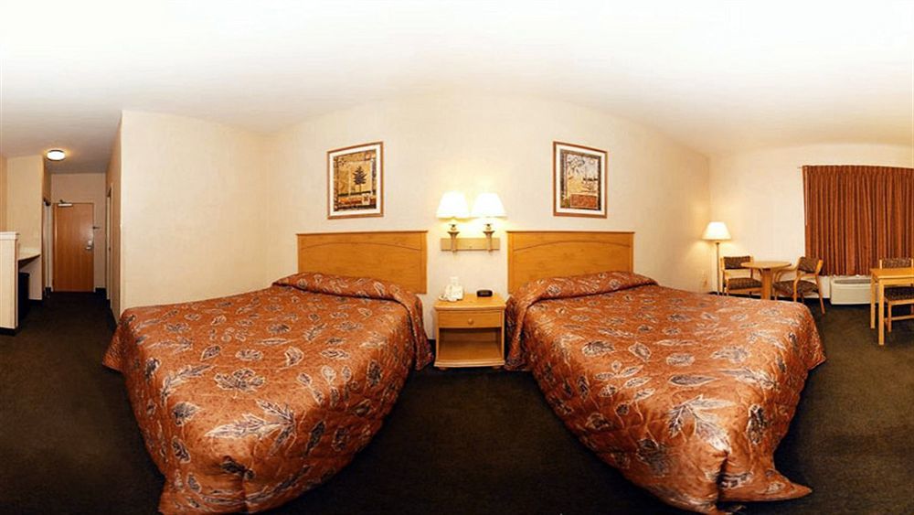 Rodeway Inn & Suites Tomahawk Екстер'єр фото