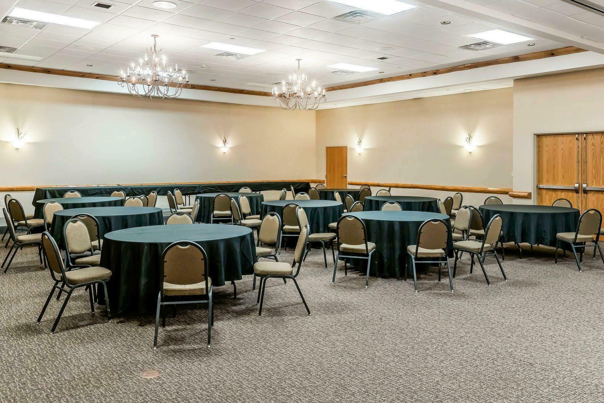 Rodeway Inn & Suites Tomahawk Екстер'єр фото